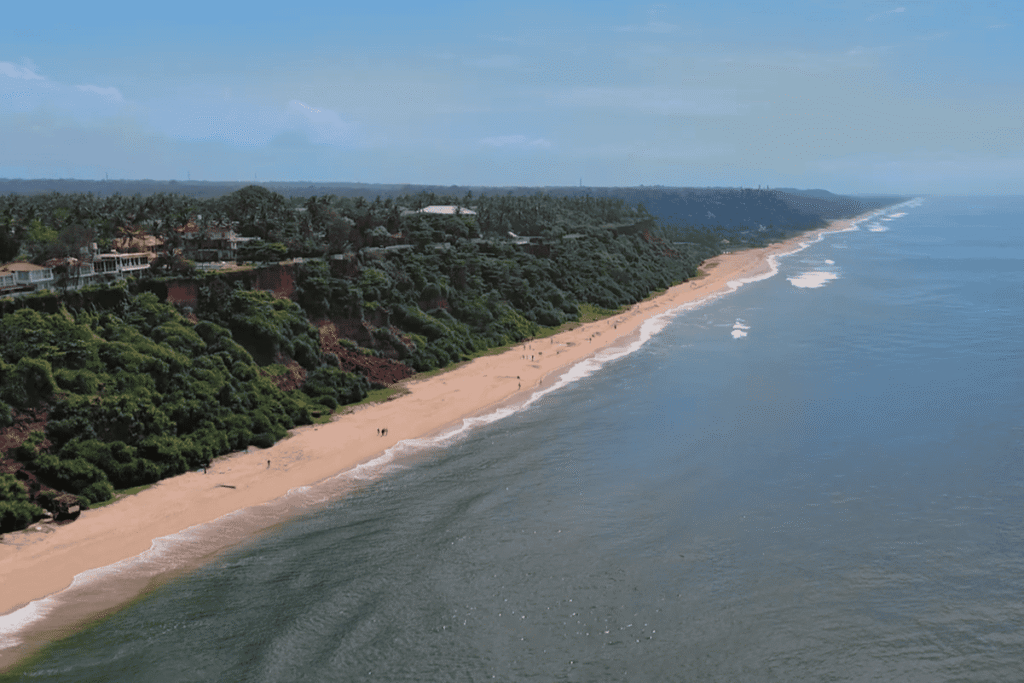 best time to visit varkala with family